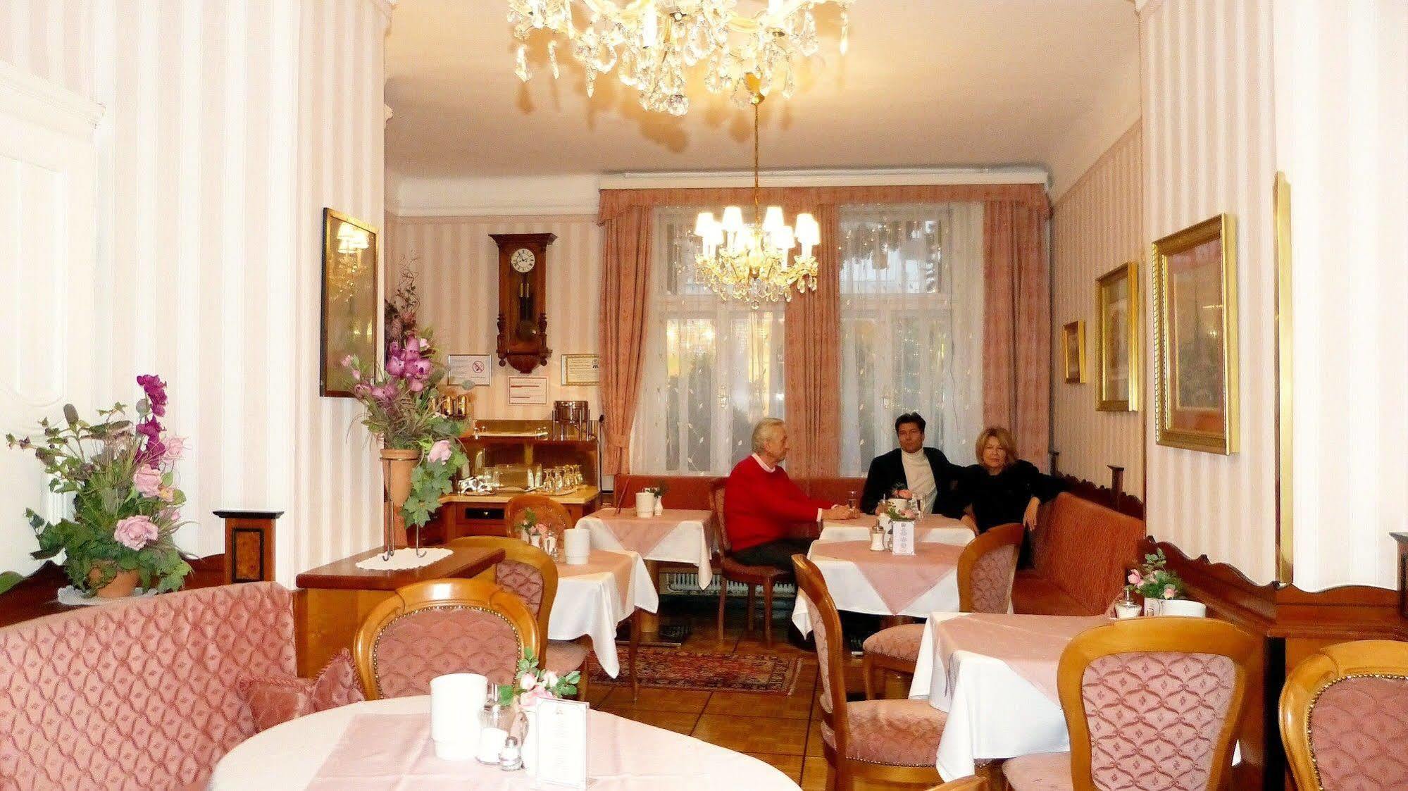 Hotel Zur Wiener Staatsoper Екстериор снимка